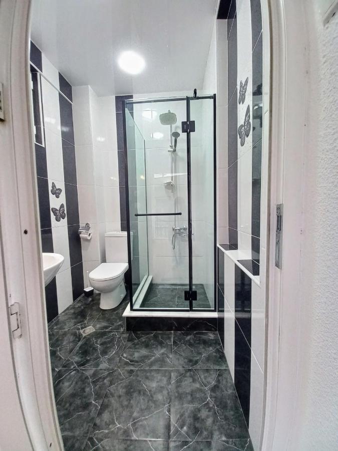Aparthotel Rioni คูทายสิ ภายนอก รูปภาพ