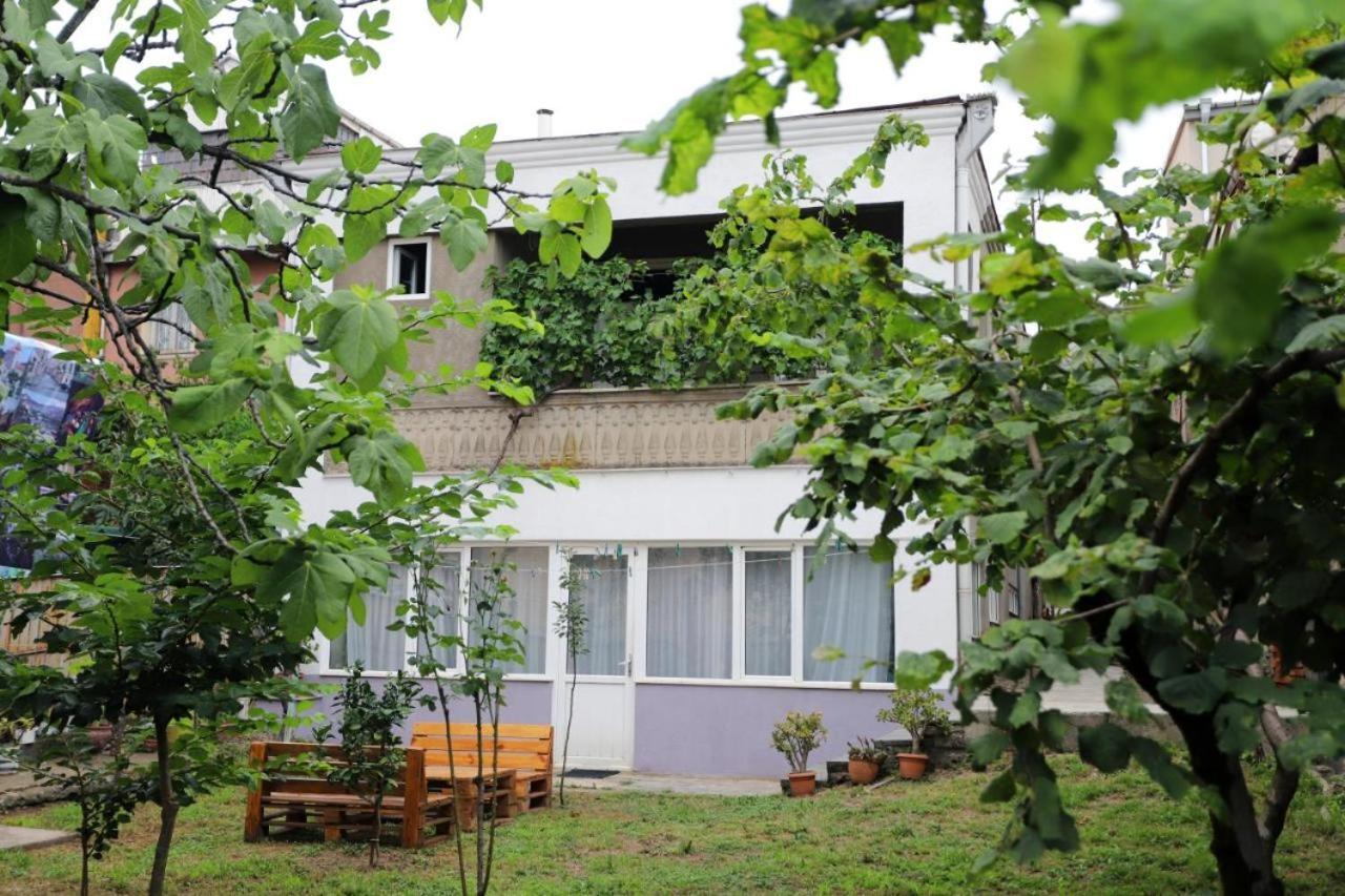 Aparthotel Rioni คูทายสิ ภายนอก รูปภาพ